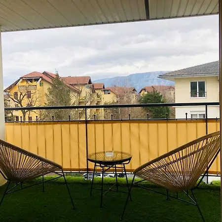 Cosy Near Geneva